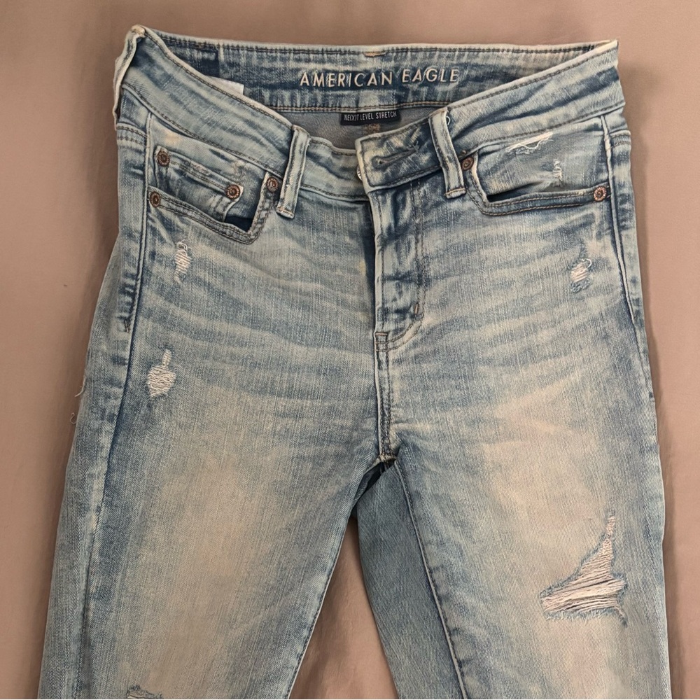 American Eagle Outfitters Light Blue Distressed Skinny Jeans